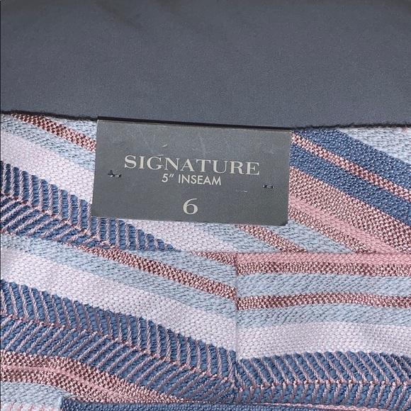 Linen Shorts - Picture 3 of 4